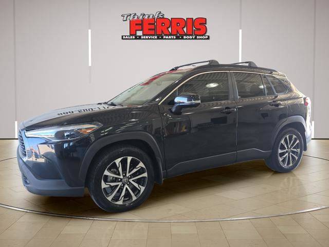 2022 Toyota Corolla Cross XLE FWD photo