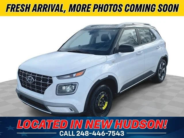 2022 Hyundai Venue Limited FWD photo