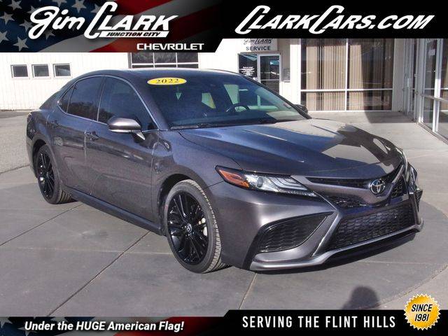 2022 Toyota Camry XSE FWD photo