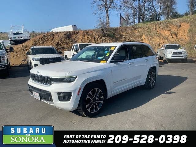 2022 Jeep Grand Cherokee Overland 4WD photo