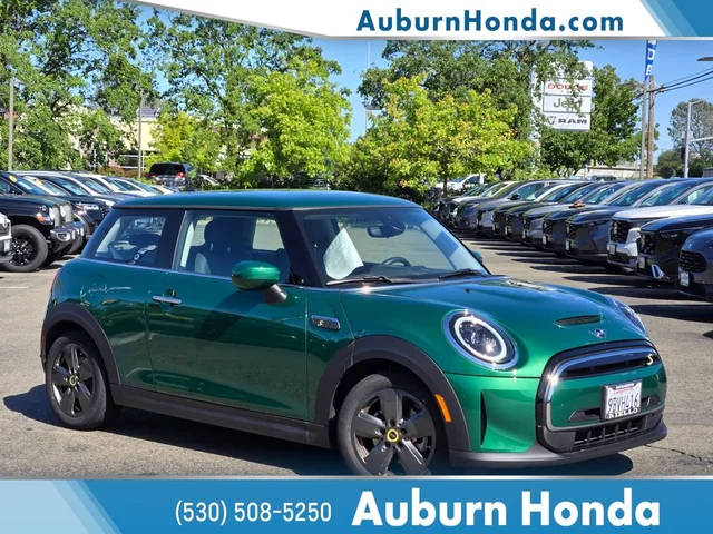 2023 MINI Hardtop 2 Door Cooper SE Signature FWD photo