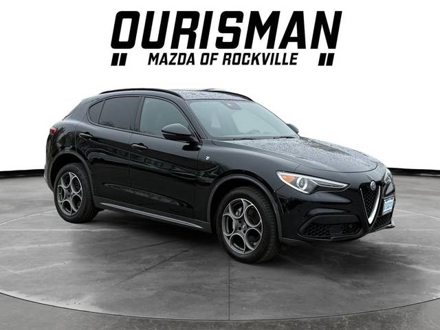 2022 Alfa Romeo Stelvio Ti AWD photo
