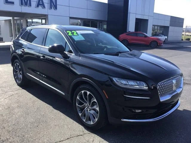 2022 Lincoln Nautilus Reserve AWD photo