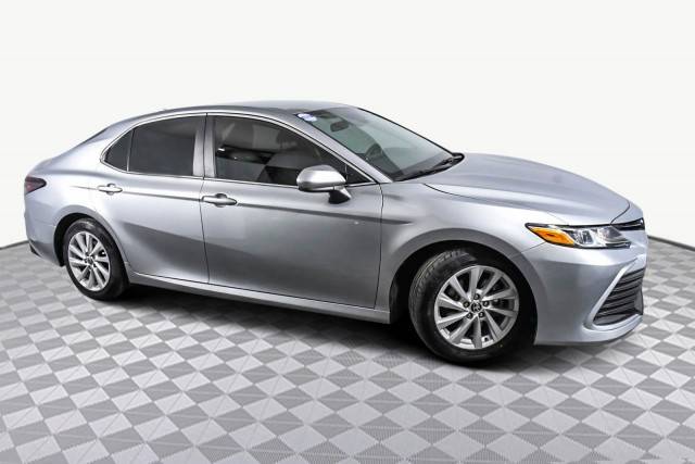 2022 Toyota Camry LE FWD photo