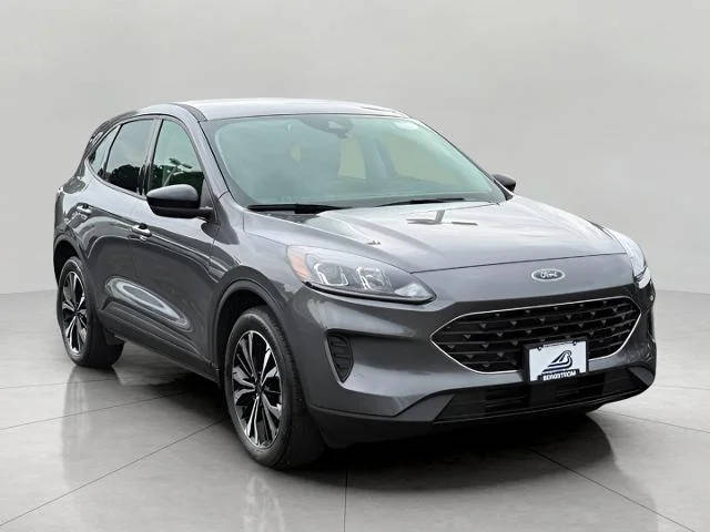 2022 Ford Escape SE AWD photo