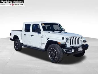 2022 Jeep Gladiator Overland 4WD photo