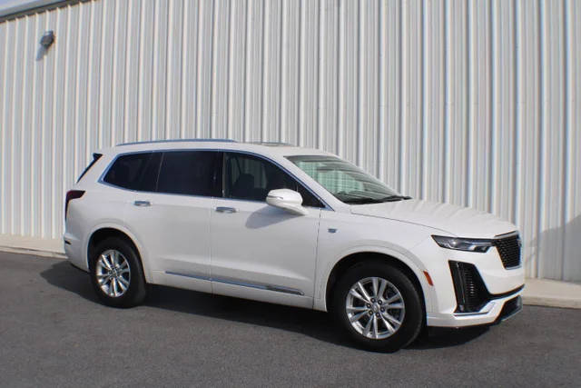 2022 Cadillac XT6 Luxury FWD photo