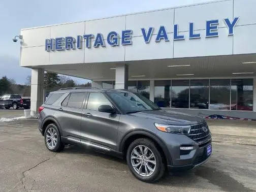 2022 Ford Explorer XLT 4WD photo