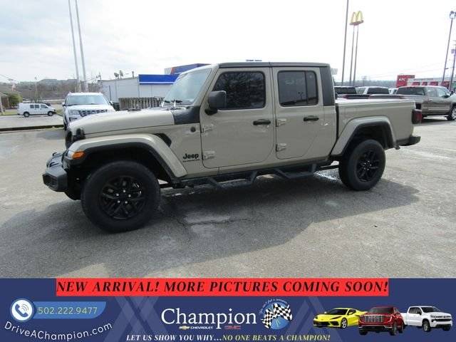 2022 Jeep Gladiator Altitude 4WD photo