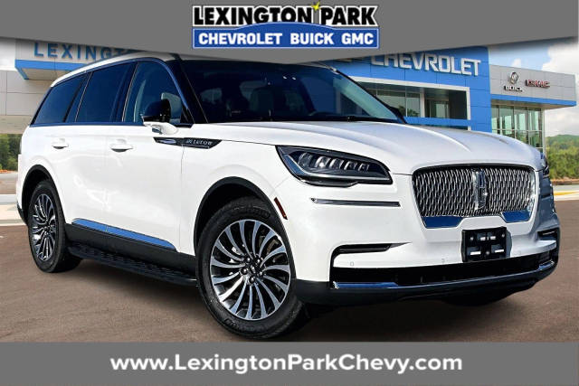 2022 Lincoln Aviator Standard AWD photo