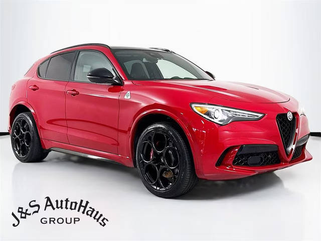 2022 Alfa Romeo Stelvio Quadrifoglio AWD photo