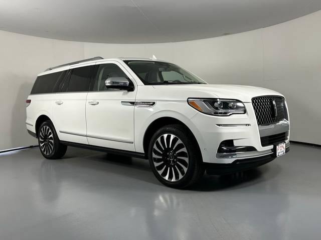2022 Lincoln Navigator L Black Label 4WD photo