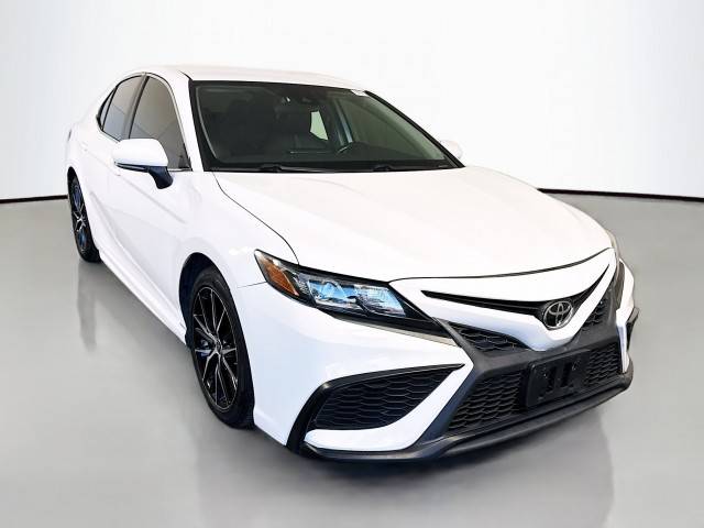 2022 Toyota Camry SE FWD photo