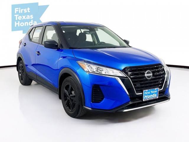 2022 Nissan Kicks S FWD photo