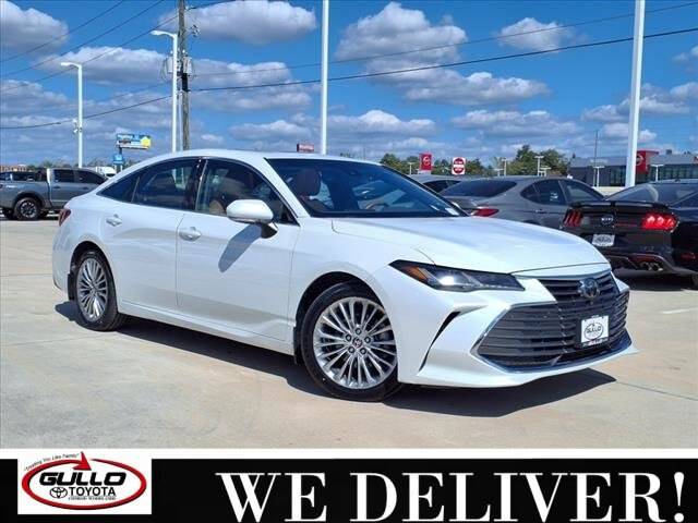 2022 Toyota Avalon Limited FWD photo