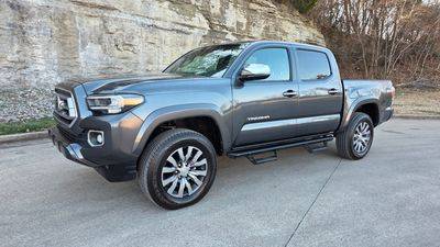 2022 Toyota Tacoma Limited 4WD photo