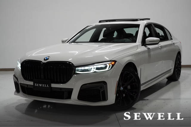 2022 BMW 7 Series 740i RWD photo