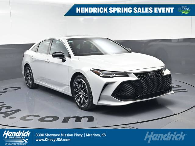 2022 Toyota Avalon Touring FWD photo