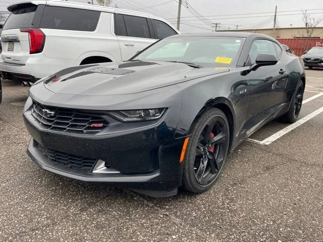 2022 Chevrolet Camaro LT1 RWD photo