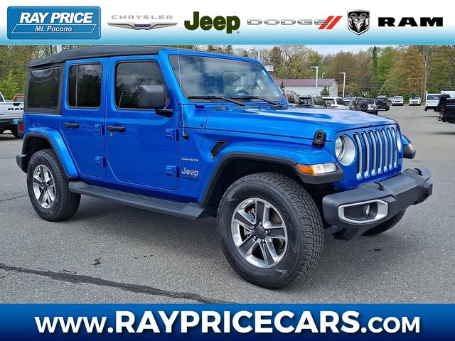 2022 Jeep Wrangler Unlimited Unlimited Sahara 4WD photo