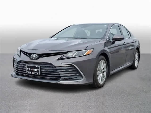 2022 Toyota Camry LE FWD photo