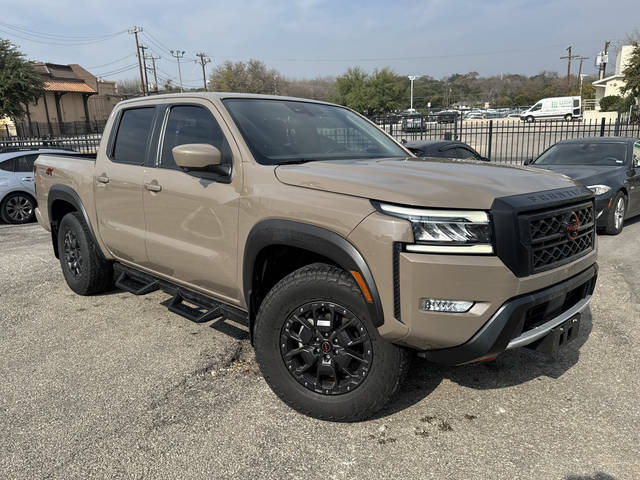 2022 Nissan Frontier PRO-4X 4WD photo