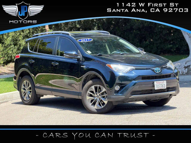 2017 Toyota RAV4 XLE AWD photo