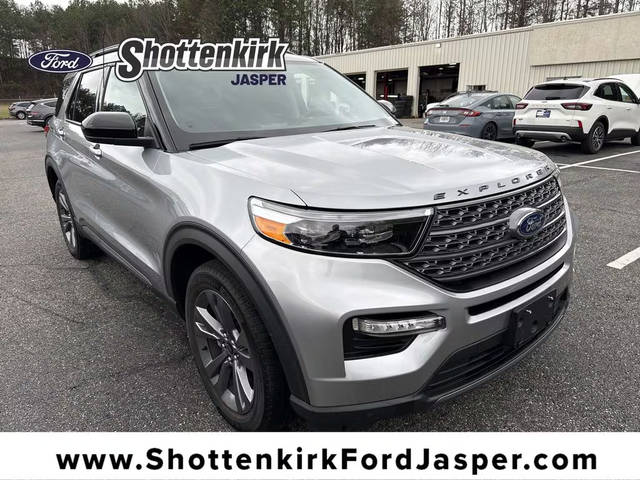 2022 Ford Explorer XLT 4WD photo