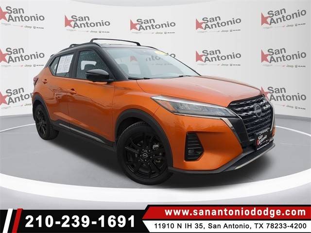 2022 Nissan Kicks SR FWD photo