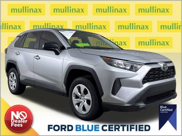 2022 Toyota RAV4 LE AWD photo