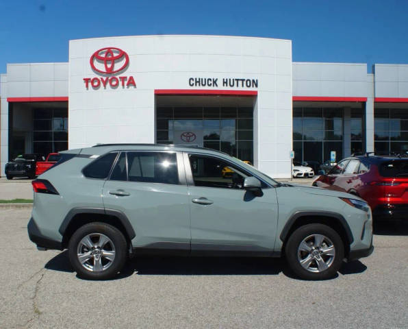 2022 Toyota RAV4 XLE FWD photo
