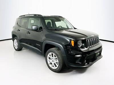 2022 Jeep Renegade Latitude 4WD photo