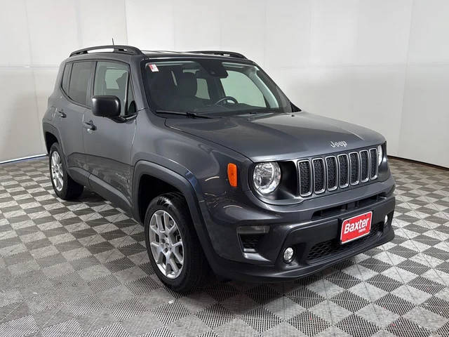 2022 Jeep Renegade Latitude 4WD photo