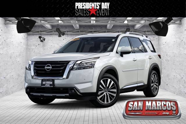 2022 Nissan Pathfinder Platinum FWD photo