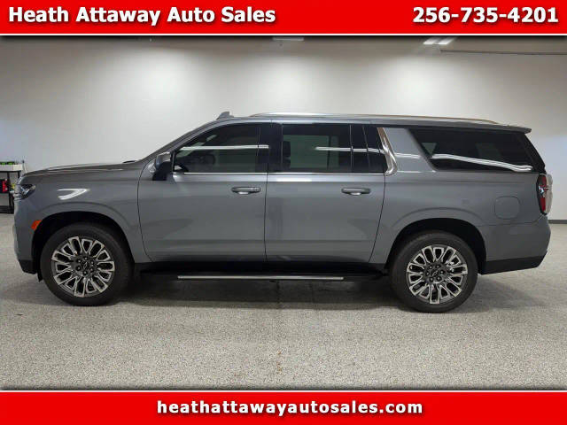 2022 Chevrolet Suburban LT 4WD photo