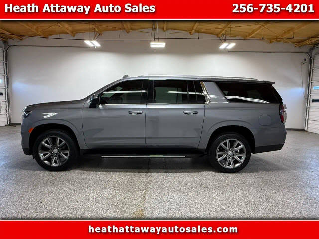 2022 Chevrolet Suburban LT 4WD photo