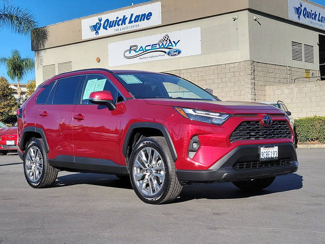 2022 Toyota RAV4 XLE Premium FWD photo