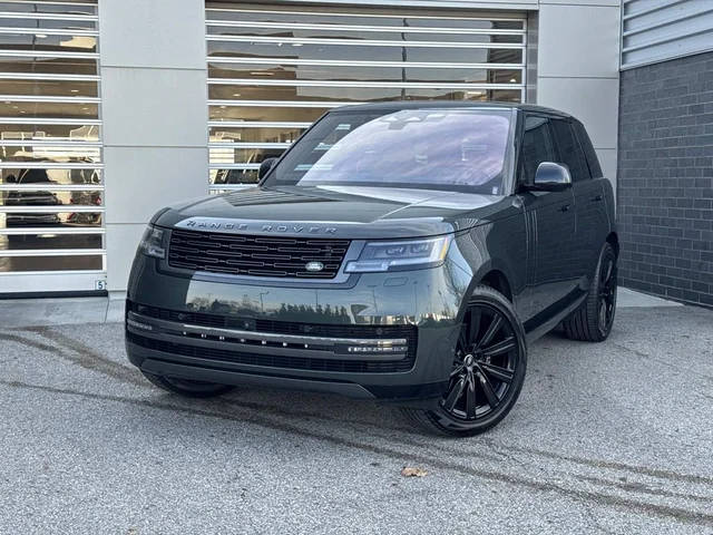 2023 Land Rover Range Rover SE AWD photo