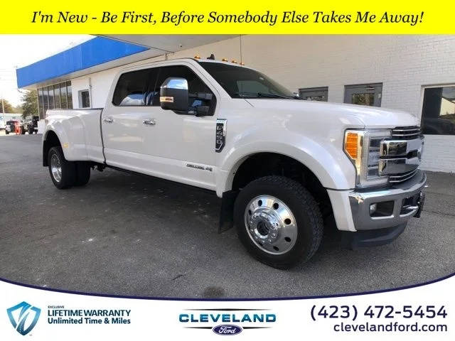 2019 Ford LARIAT 4WD photo