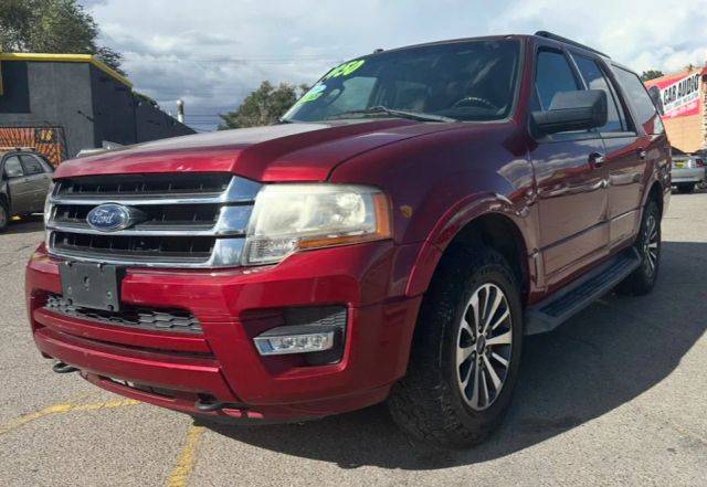 2017 Ford Expedition XLT 4WD photo