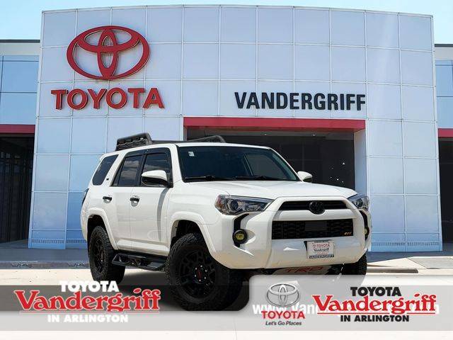 2022 Toyota 4Runner SR5 4WD photo