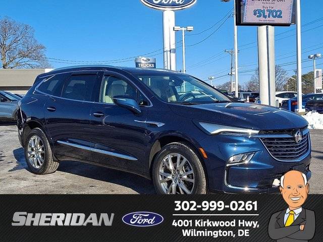 2023 Buick Enclave Essence AWD photo