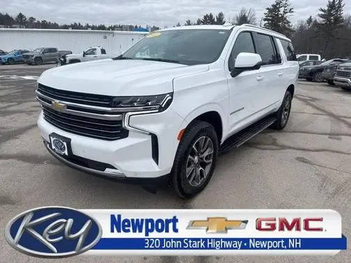 2022 Chevrolet Suburban LT 4WD photo