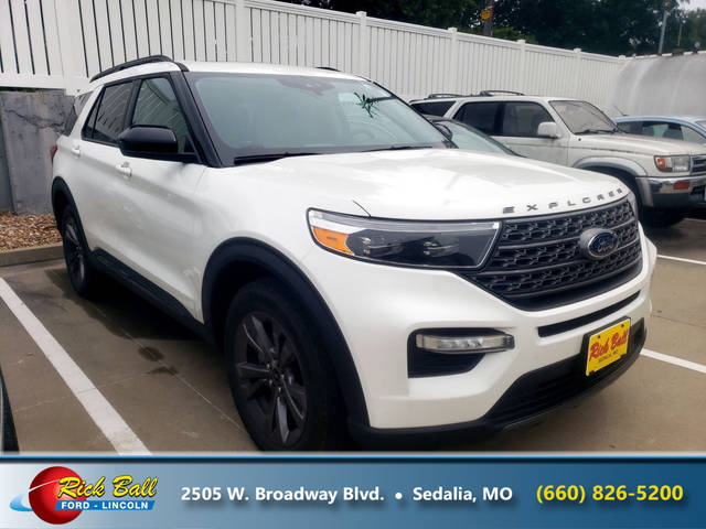 2022 Ford Explorer XLT 4WD photo