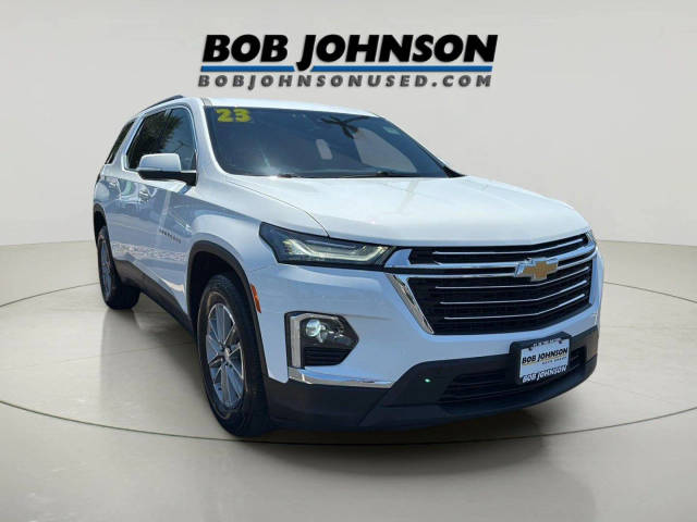 2023 Chevrolet Traverse LT Cloth AWD photo