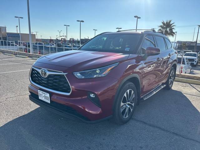 2022 Toyota Highlander XLE FWD photo