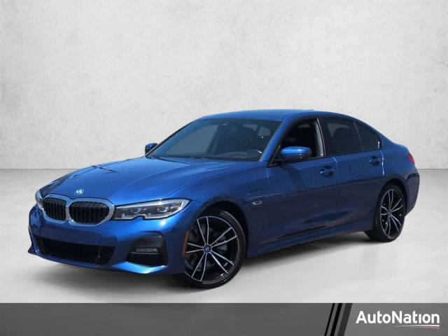 2022 BMW 3 Series 330e RWD photo
