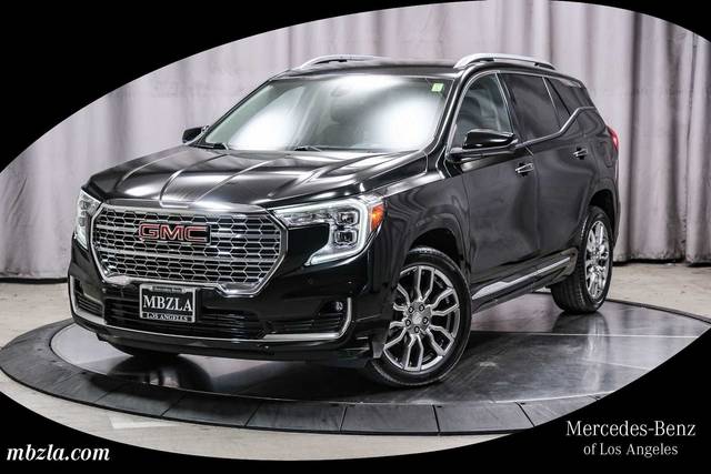 2022 GMC Terrain Denali AWD photo