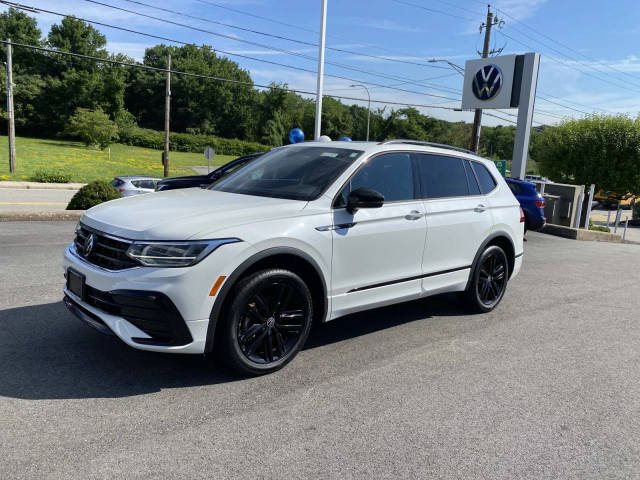 2022 Volkswagen Tiguan SE R-Line Black AWD photo