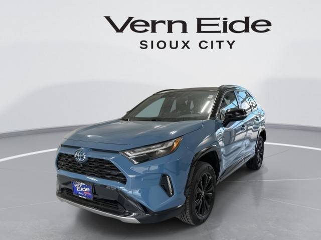 2022 Toyota RAV4 Hybrid XSE AWD photo